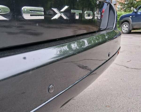 Чорний Cанг Йонг Rexton, об'ємом двигуна 2.7 л та пробігом 224 тис. км за 7450 $, фото 10 на Automoto.ua