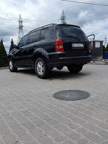 Черный Cанг Йонг Рекстон, объемом двигателя 2.7 л и пробегом 230 тыс. км за 8000 $, фото 5 на Automoto.ua