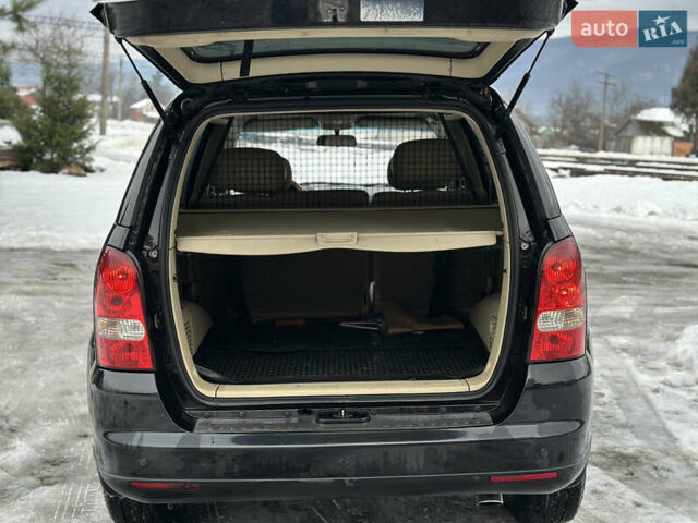 Чорний Cанг Йонг Rexton, об'ємом двигуна 2.7 л та пробігом 232 тис. км за 8400 $, фото 7 на Automoto.ua