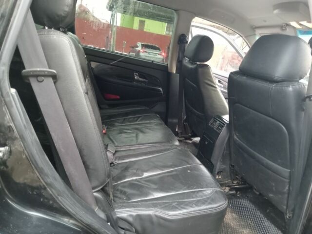 Черный Cанг Йонг Рекстон, объемом двигателя 2.7 л и пробегом 206 тыс. км за 6900 $, фото 6 на Automoto.ua