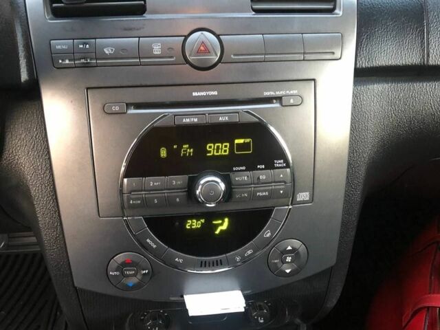 Чорний Cанг Йонг Rexton, об'ємом двигуна 2.7 л та пробігом 265 тис. км за 7455 $, фото 5 на Automoto.ua