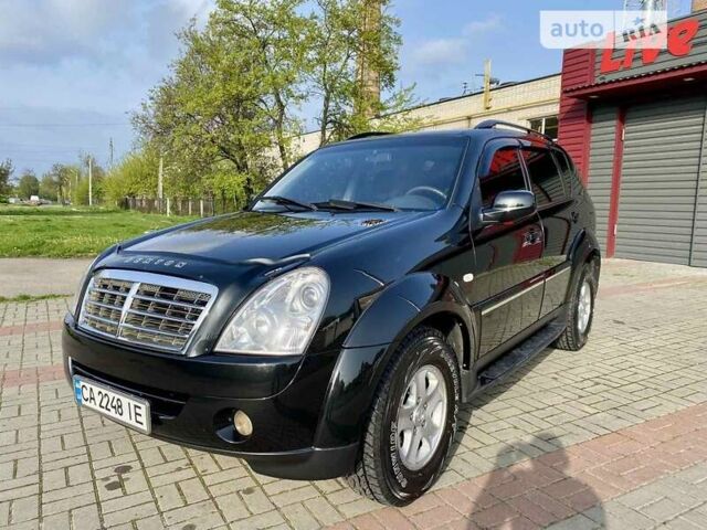 Чорний Cанг Йонг Rexton, об'ємом двигуна 2.7 л та пробігом 255 тис. км за 8000 $, фото 1 на Automoto.ua