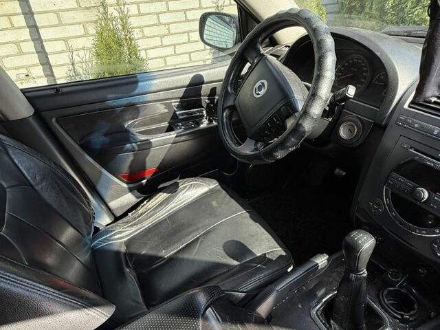 Чорний Cанг Йонг Rexton, об'ємом двигуна 2.7 л та пробігом 300 тис. км за 4500 $, фото 3 на Automoto.ua
