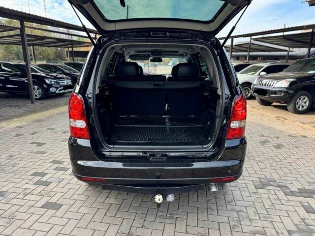 Чорний Cанг Йонг Rexton, об'ємом двигуна 2.7 л та пробігом 214 тис. км за 9200 $, фото 8 на Automoto.ua
