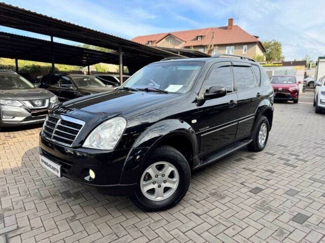 Чорний Cанг Йонг Rexton, об'ємом двигуна 2.7 л та пробігом 214 тис. км за 9200 $, фото 4 на Automoto.ua