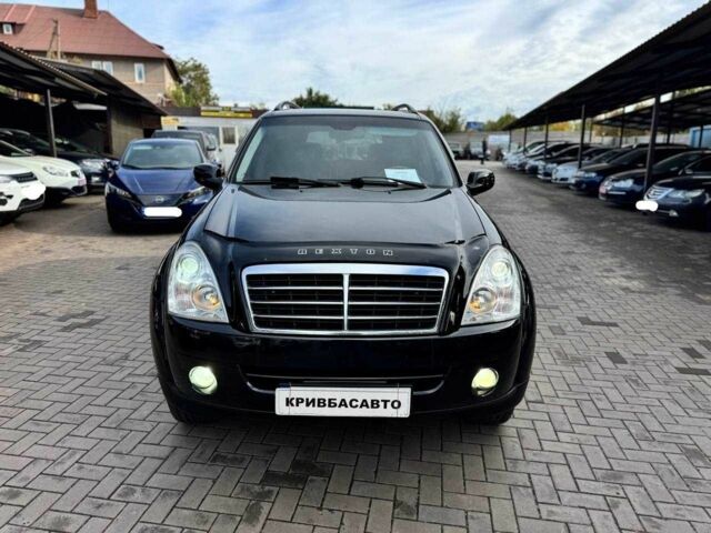 Чорний Cанг Йонг Rexton, об'ємом двигуна 2.7 л та пробігом 214 тис. км за 9200 $, фото 1 на Automoto.ua