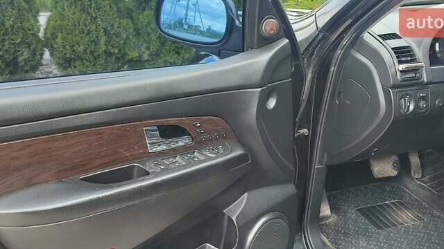 Черный Cанг Йонг Рекстон, объемом двигателя 2.7 л и пробегом 230 тыс. км за 8000 $, фото 12 на Automoto.ua