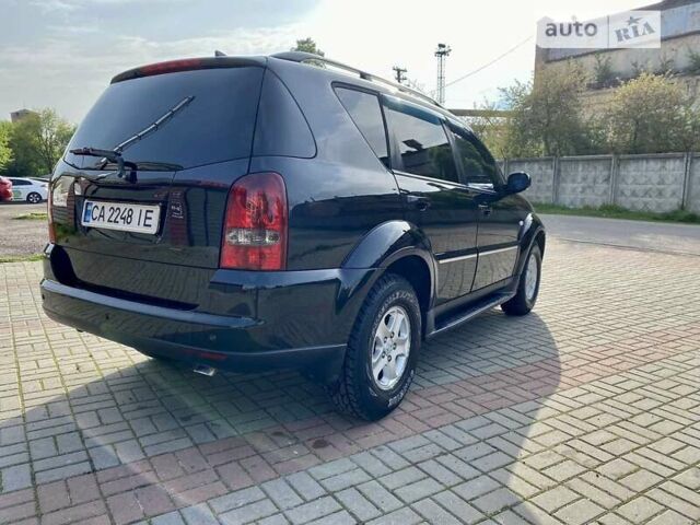 Чорний Cанг Йонг Rexton, об'ємом двигуна 2.7 л та пробігом 255 тис. км за 8000 $, фото 3 на Automoto.ua