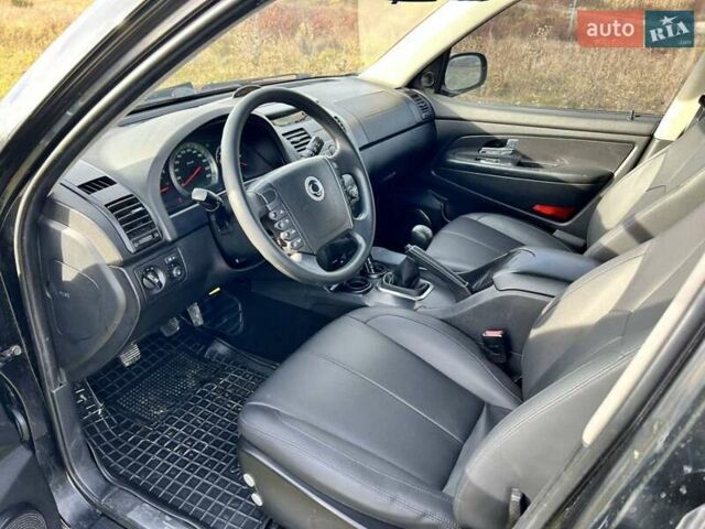 Черный Cанг Йонг Рекстон, объемом двигателя 2.7 л и пробегом 246 тыс. км за 6600 $, фото 17 на Automoto.ua