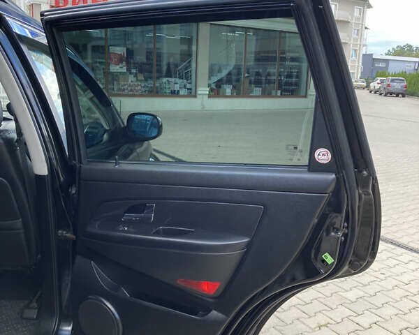 Чорний Cанг Йонг Rexton, об'ємом двигуна 2.7 л та пробігом 159 тис. км за 8499 $, фото 14 на Automoto.ua