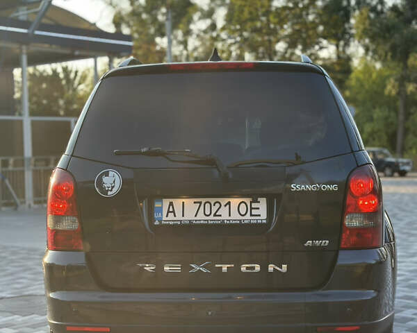 Чорний Cанг Йонг Rexton, об'ємом двигуна 2.7 л та пробігом 371 тис. км за 8900 $, фото 3 на Automoto.ua