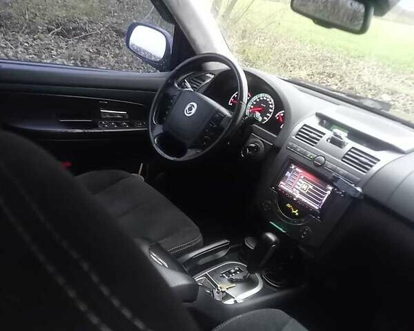 Черный Cанг Йонг Рекстон, объемом двигателя 2.7 л и пробегом 99 тыс. км за 10700 $, фото 1 на Automoto.ua