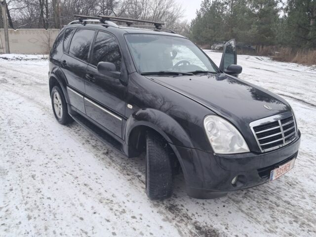 Черный Cанг Йонг Рекстон, объемом двигателя 0 л и пробегом 275 тыс. км за 5500 $, фото 1 на Automoto.ua