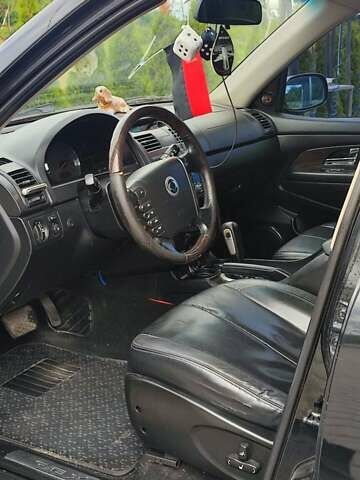 Черный Cанг Йонг Рекстон, объемом двигателя 2.7 л и пробегом 230 тыс. км за 8000 $, фото 9 на Automoto.ua