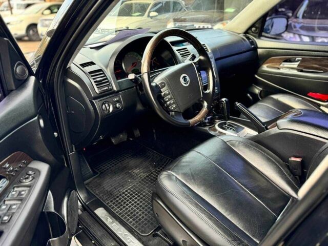 Чорний Cанг Йонг Rexton, об'ємом двигуна 2.7 л та пробігом 214 тис. км за 9200 $, фото 12 на Automoto.ua