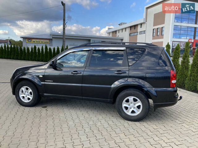 Чорний Cанг Йонг Rexton, об'ємом двигуна 2.7 л та пробігом 159 тис. км за 8900 $, фото 6 на Automoto.ua