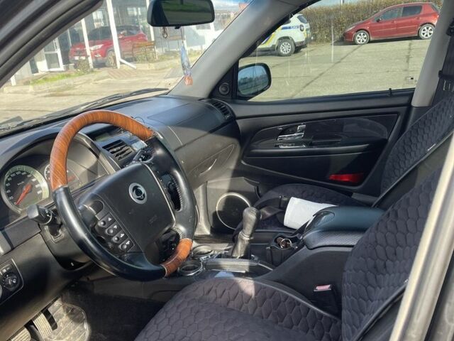 Чорний Cанг Йонг Rexton, об'ємом двигуна 2.7 л та пробігом 218 тис. км за 7500 $, фото 6 на Automoto.ua