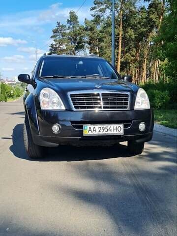 Чорний Cанг Йонг Rexton, об'ємом двигуна 2.7 л та пробігом 209 тис. км за 9800 $, фото 22 на Automoto.ua