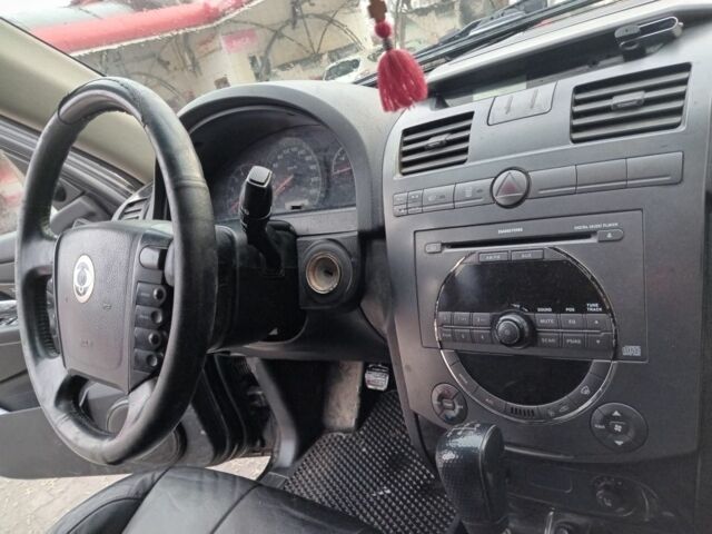 Черный Cанг Йонг Рекстон, объемом двигателя 2.7 л и пробегом 206 тыс. км за 6900 $, фото 3 на Automoto.ua