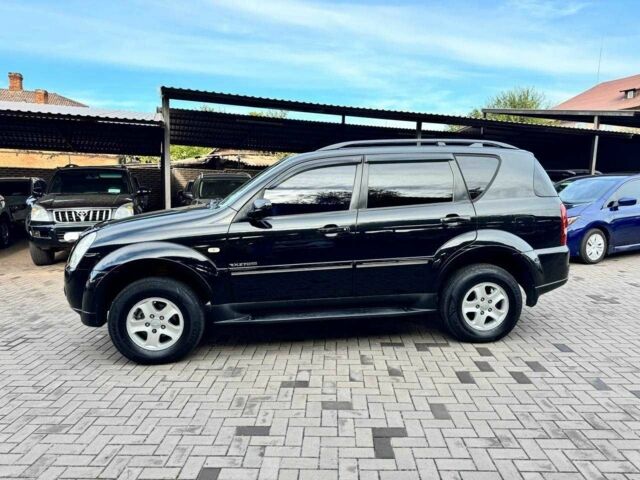 Чорний Cанг Йонг Rexton, об'ємом двигуна 2.7 л та пробігом 214 тис. км за 9200 $, фото 5 на Automoto.ua