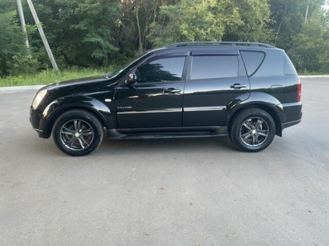 Чорний Cанг Йонг Rexton, об'ємом двигуна 2.7 л та пробігом 329 тис. км за 6999 $, фото 3 на Automoto.ua