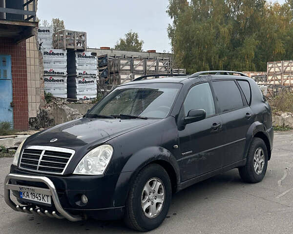 Чорний Cанг Йонг Rexton, об'ємом двигуна 2.7 л та пробігом 248 тис. км за 4100 $, фото 1 на Automoto.ua