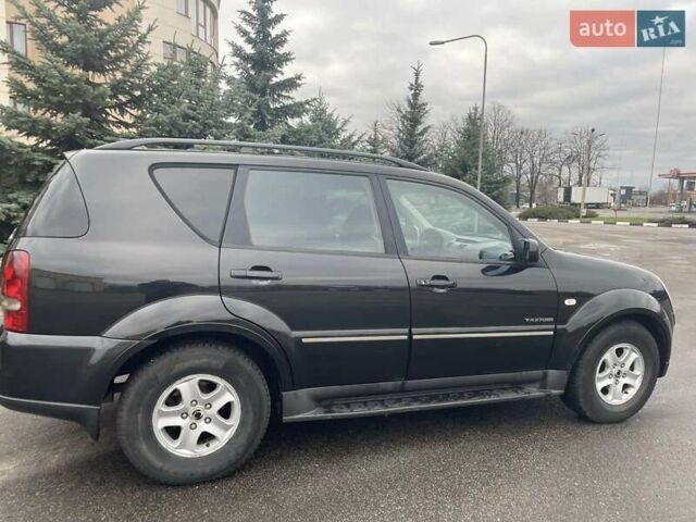 Чорний Cанг Йонг Rexton, об'ємом двигуна 2.7 л та пробігом 188 тис. км за 8650 $, фото 4 на Automoto.ua