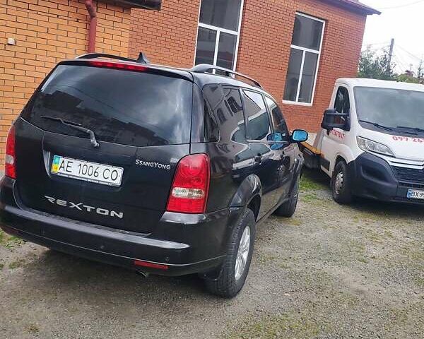 Чорний Cанг Йонг Rexton, об'ємом двигуна 2.7 л та пробігом 174 тис. км за 7150 $, фото 7 на Automoto.ua