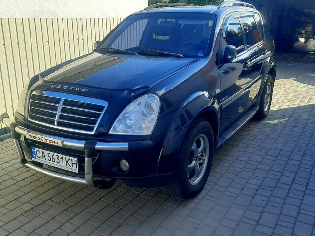 Чорний Cанг Йонг Rexton, об'ємом двигуна 2.7 л та пробігом 193 тис. км за 7500 $, фото 1 на Automoto.ua
