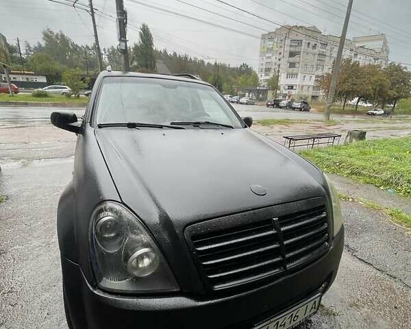 Чорний Cанг Йонг Rexton, об'ємом двигуна 2.7 л та пробігом 300 тис. км за 6700 $, фото 3 на Automoto.ua