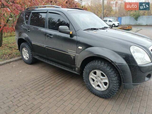 Чорний Cанг Йонг Rexton, об'ємом двигуна 2.7 л та пробігом 196 тис. км за 8200 $, фото 13 на Automoto.ua
