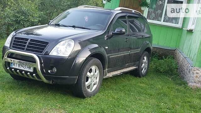 Чорний Cанг Йонг Rexton, об'ємом двигуна 2.7 л та пробігом 242 тис. км за 7500 $, фото 5 на Automoto.ua