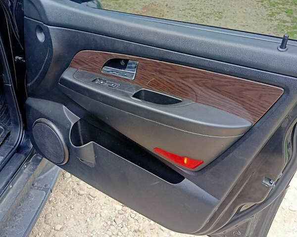 Черный Cанг Йонг Рекстон, объемом двигателя 2.7 л и пробегом 270 тыс. км за 7450 $, фото 3 на Automoto.ua