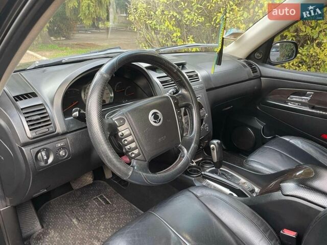 Чорний Cанг Йонг Rexton, об'ємом двигуна 2.7 л та пробігом 293 тис. км за 7800 $, фото 12 на Automoto.ua