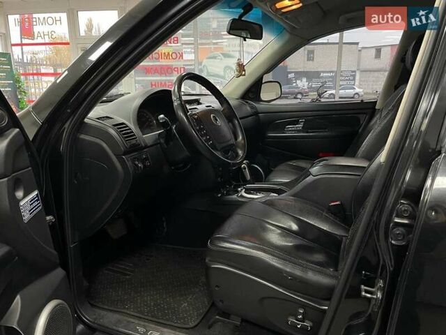Черный Cанг Йонг Рекстон, объемом двигателя 2.7 л и пробегом 218 тыс. км за 6990 $, фото 16 на Automoto.ua