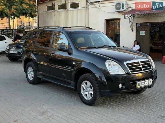 Чорний Cанг Йонг Rexton, об'ємом двигуна 2.7 л та пробігом 340 тис. км за 5750 $, фото 1 на Automoto.ua