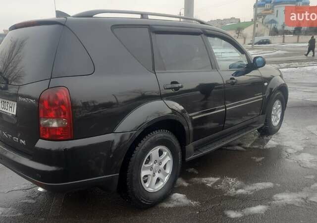 Чорний Cанг Йонг Rexton, об'ємом двигуна 2.7 л та пробігом 190 тис. км за 8600 $, фото 3 на Automoto.ua