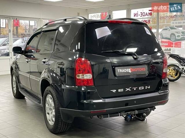 Черный Cанг Йонг Рекстон, объемом двигателя 2.7 л и пробегом 218 тыс. км за 7490 $, фото 11 на Automoto.ua