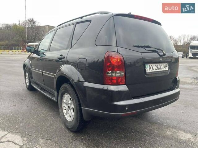 Чорний Cанг Йонг Rexton, об'ємом двигуна 2.7 л та пробігом 188 тис. км за 8650 $, фото 7 на Automoto.ua