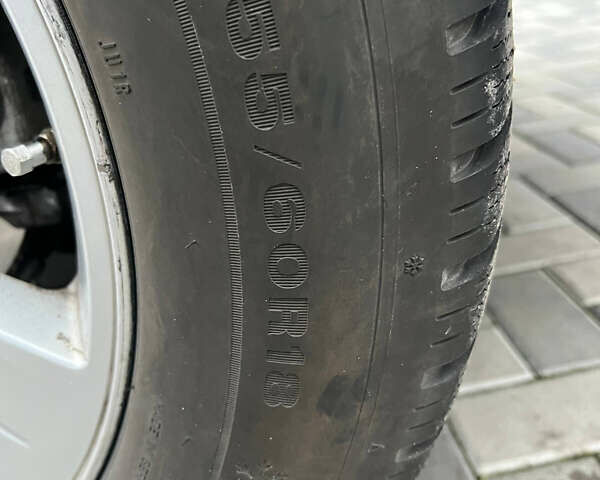 Черный Cанг Йонг Рекстон, объемом двигателя 2.7 л и пробегом 318 тыс. км за 8700 $, фото 18 на Automoto.ua