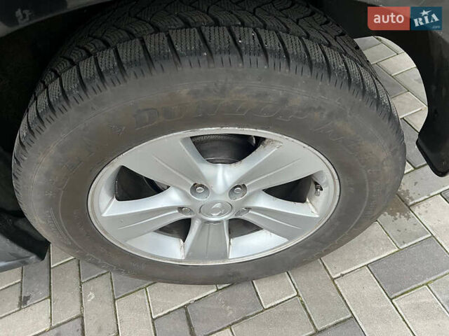 Черный Cанг Йонг Рекстон, объемом двигателя 2.7 л и пробегом 318 тыс. км за 8700 $, фото 17 на Automoto.ua