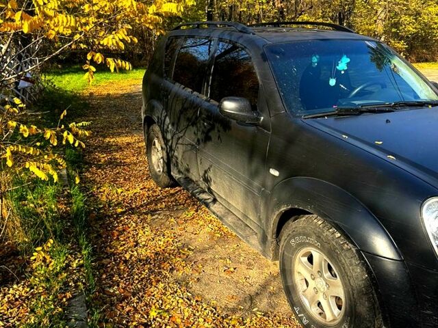 Черный Cанг Йонг Рекстон, объемом двигателя 2.7 л и пробегом 222 тыс. км за 6500 $, фото 4 на Automoto.ua