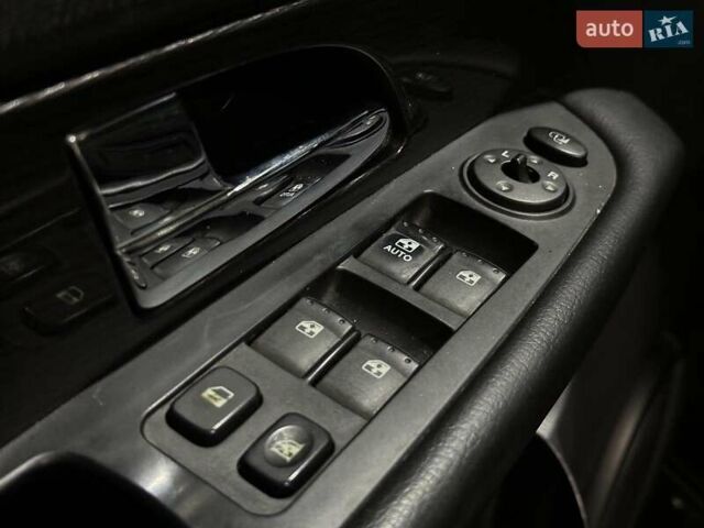 Черный Cанг Йонг Рекстон, объемом двигателя 2.7 л и пробегом 63 тыс. км за 11440 $, фото 9 на Automoto.ua