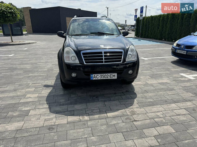 Чорний Cанг Йонг Rexton, об'ємом двигуна 2.7 л та пробігом 201 тис. км за 7800 $, фото 1 на Automoto.ua