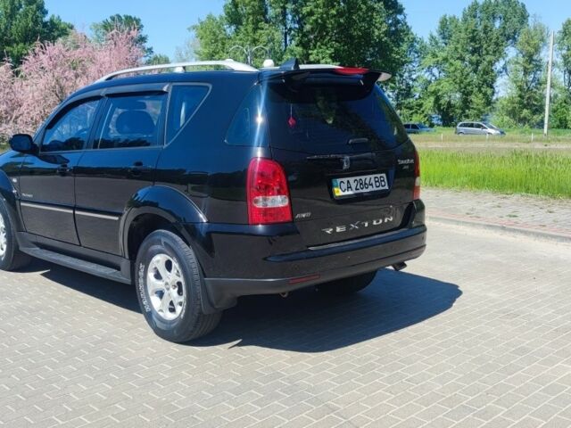 Чорний Cанг Йонг Rexton, об'ємом двигуна 0 л та пробігом 112 тис. км за 10500 $, фото 10 на Automoto.ua