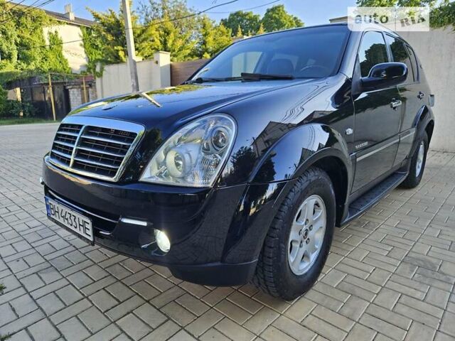 Чорний Cанг Йонг Rexton, об'ємом двигуна 2.7 л та пробігом 157 тис. км за 9900 $, фото 19 на Automoto.ua