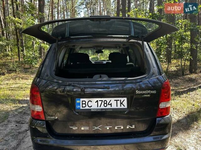Cанг Йонг Rexton 2010 у Києві на Automoto.ua Чорний Cанг Йонг Rexton, об'ємом двигуна 2.7 л та пробігом 224 тис. км за 8900 $, фото 27 на Automoto.ua