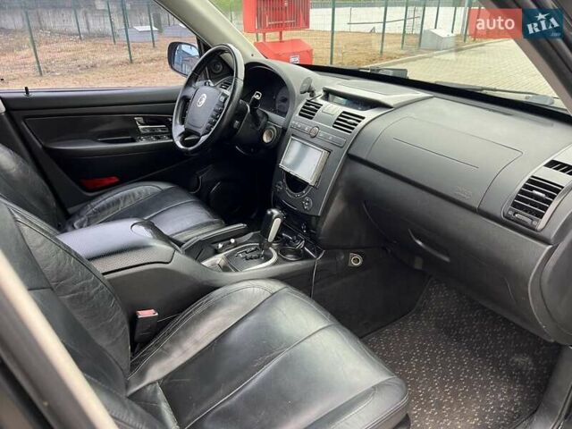 Чорний Cанг Йонг Rexton, об'ємом двигуна 2.7 л та пробігом 229 тис. км за 7500 $, фото 11 на Automoto.ua