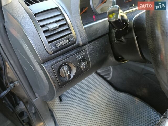 Чорний Cанг Йонг Rexton, об'ємом двигуна 2.7 л та пробігом 230 тис. км за 6700 $, фото 32 на Automoto.ua