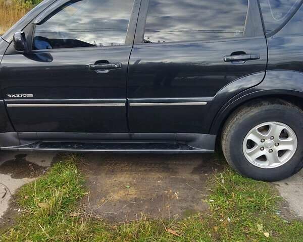 Чорний Cанг Йонг Rexton, об'ємом двигуна 2.7 л та пробігом 195 тис. км за 10000 $, фото 1 на Automoto.ua